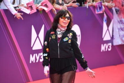 жанна агузарова