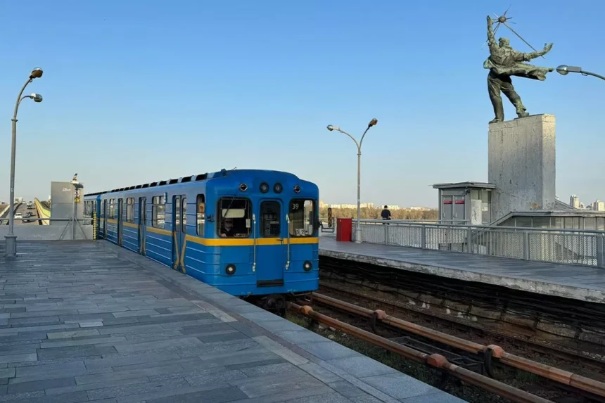 графік роботи метро