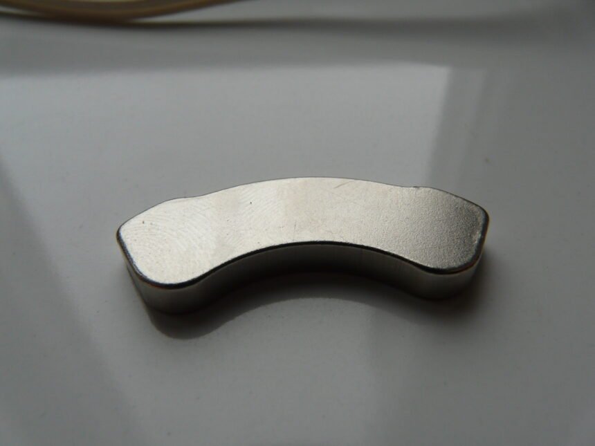 неодимовый магнит