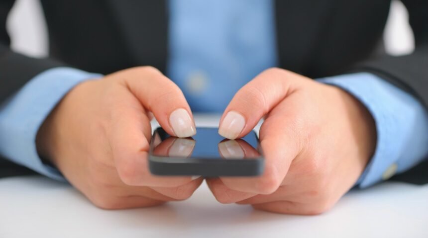 пробити номер телефону